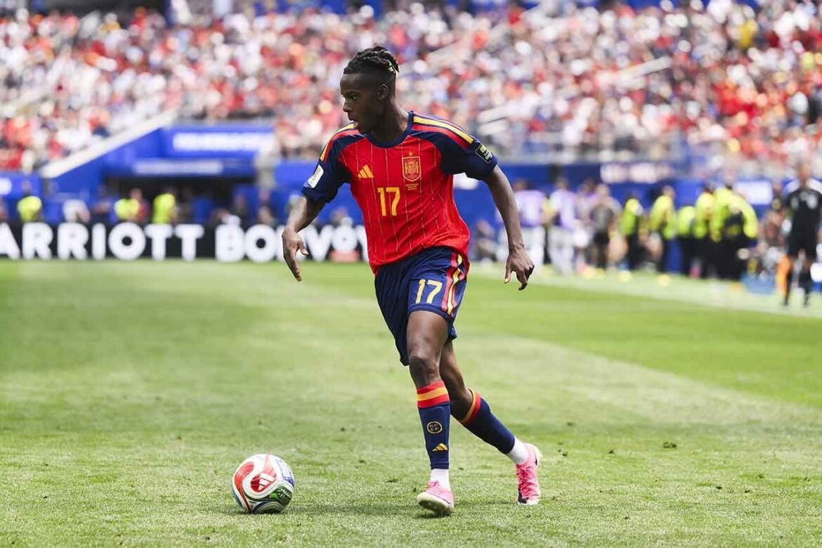 Nico Williams esclarece sua reação após marcar pela Espanha e desmistifica controvérsias: "Agradecido por todos"