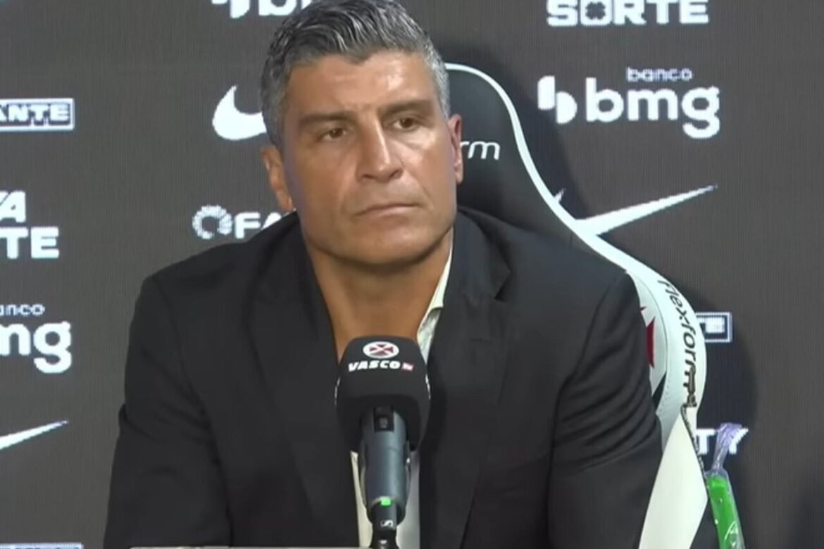Pedro Emanuel destaca empate na Colômbia, mas sinaliza falhas e pede maior eficácia do Vasco