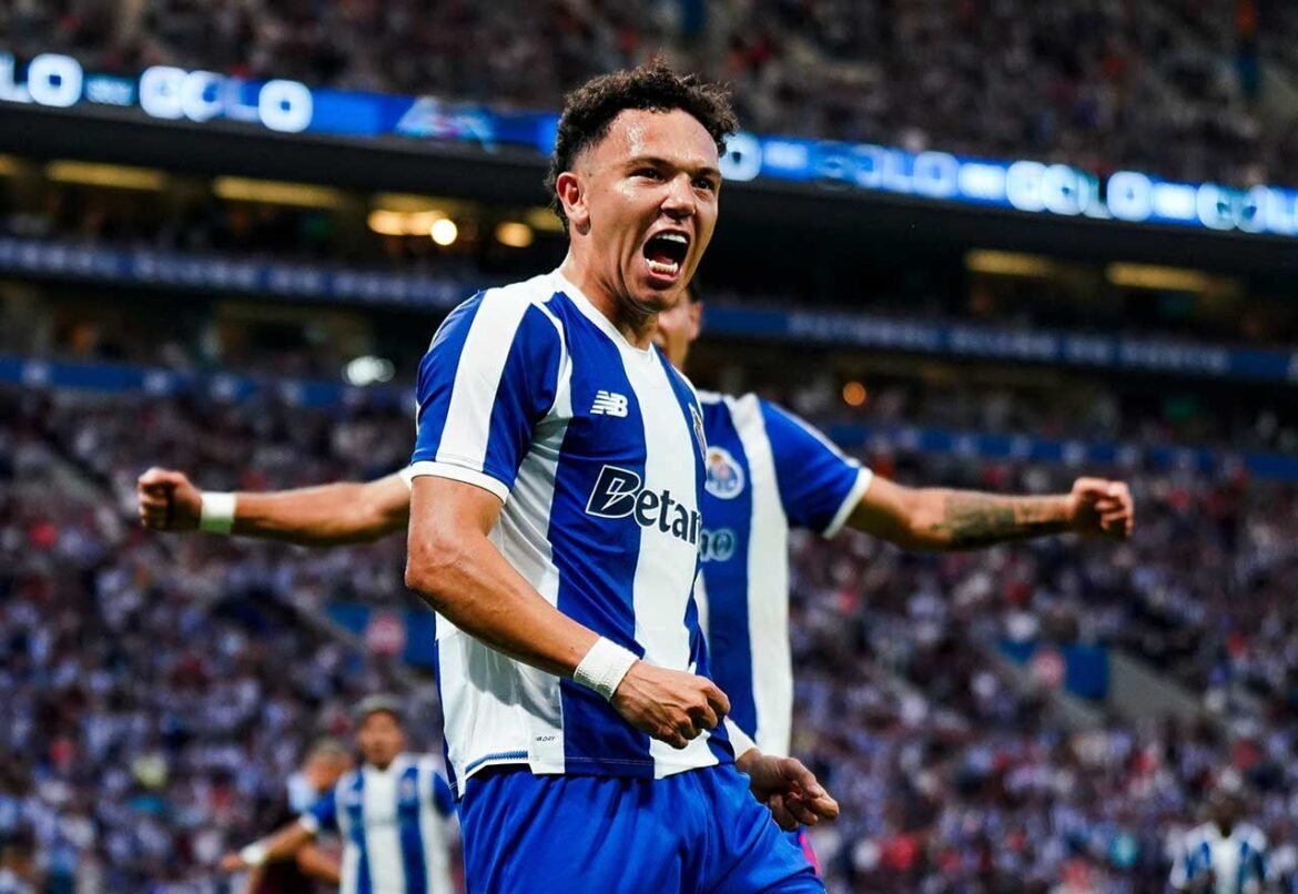Porto conquista vitória em amistoso contra o Aston Villa com gol de jogador brasileiro