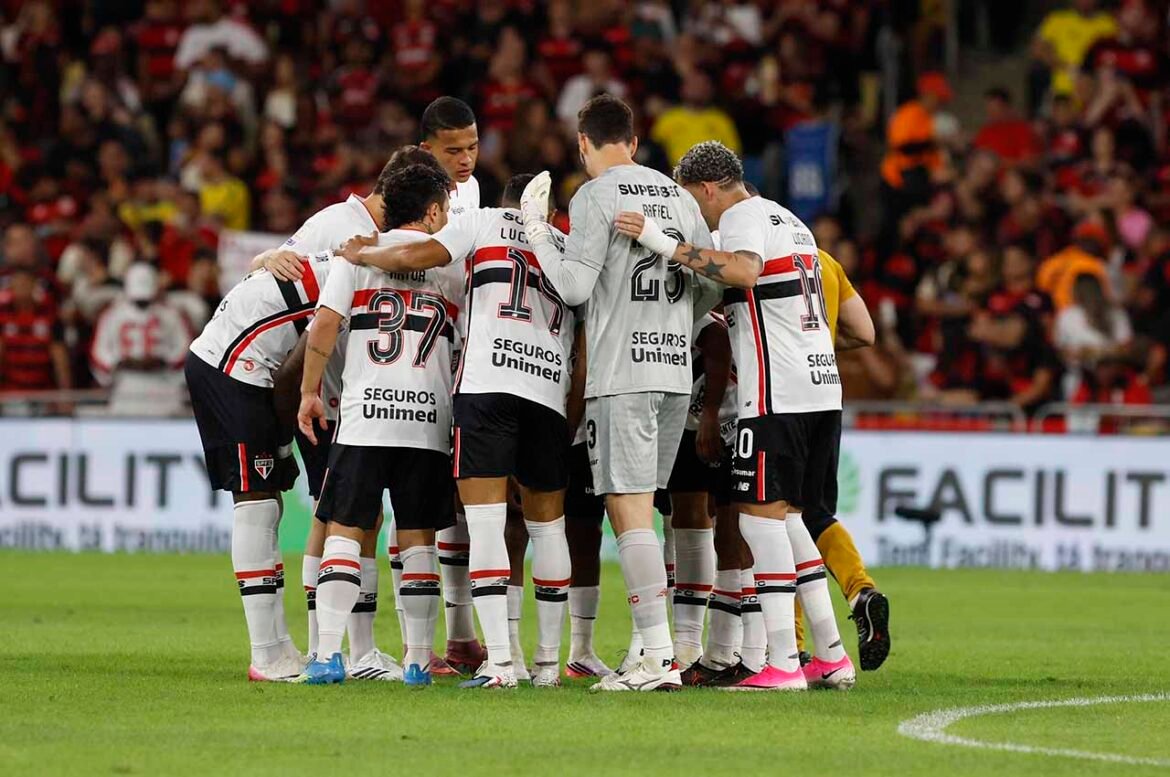 São Paulo considera realizar amistosos durante a pausa antes do confronto com o Grêmio