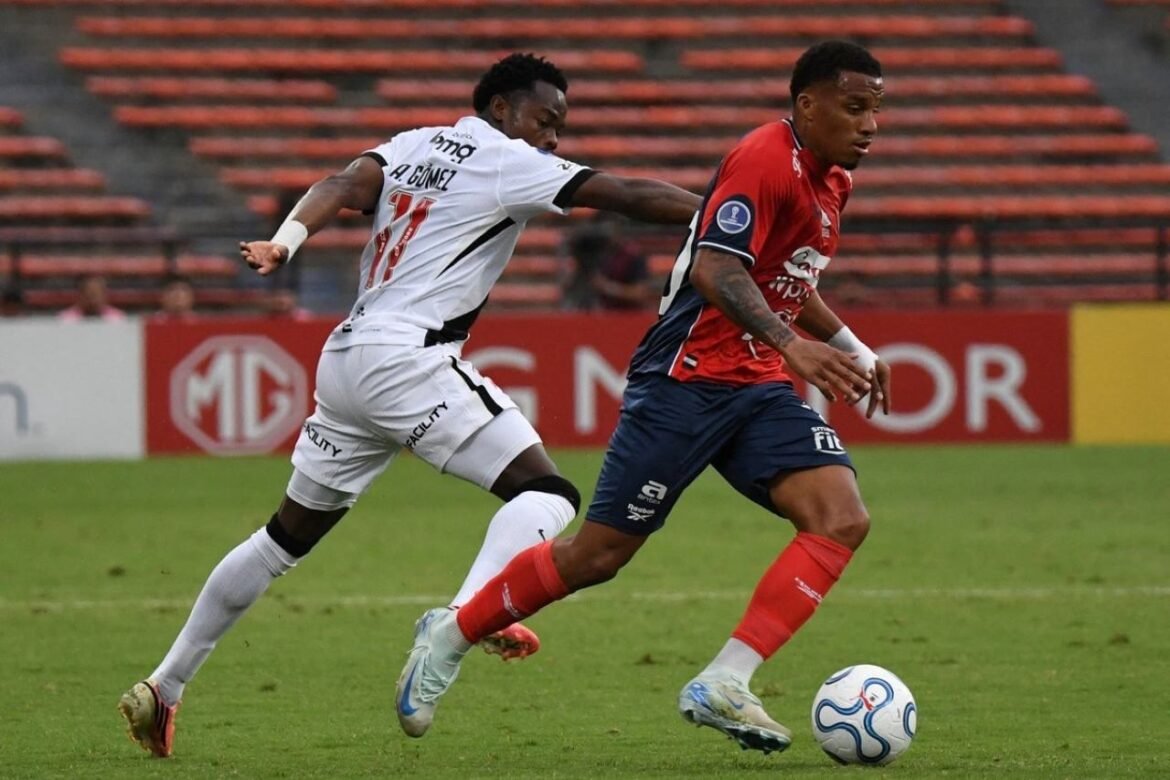 Vasco garante empate emocionante no último minuto contra o Independiente Medellín e se destaca na Sul-Americana