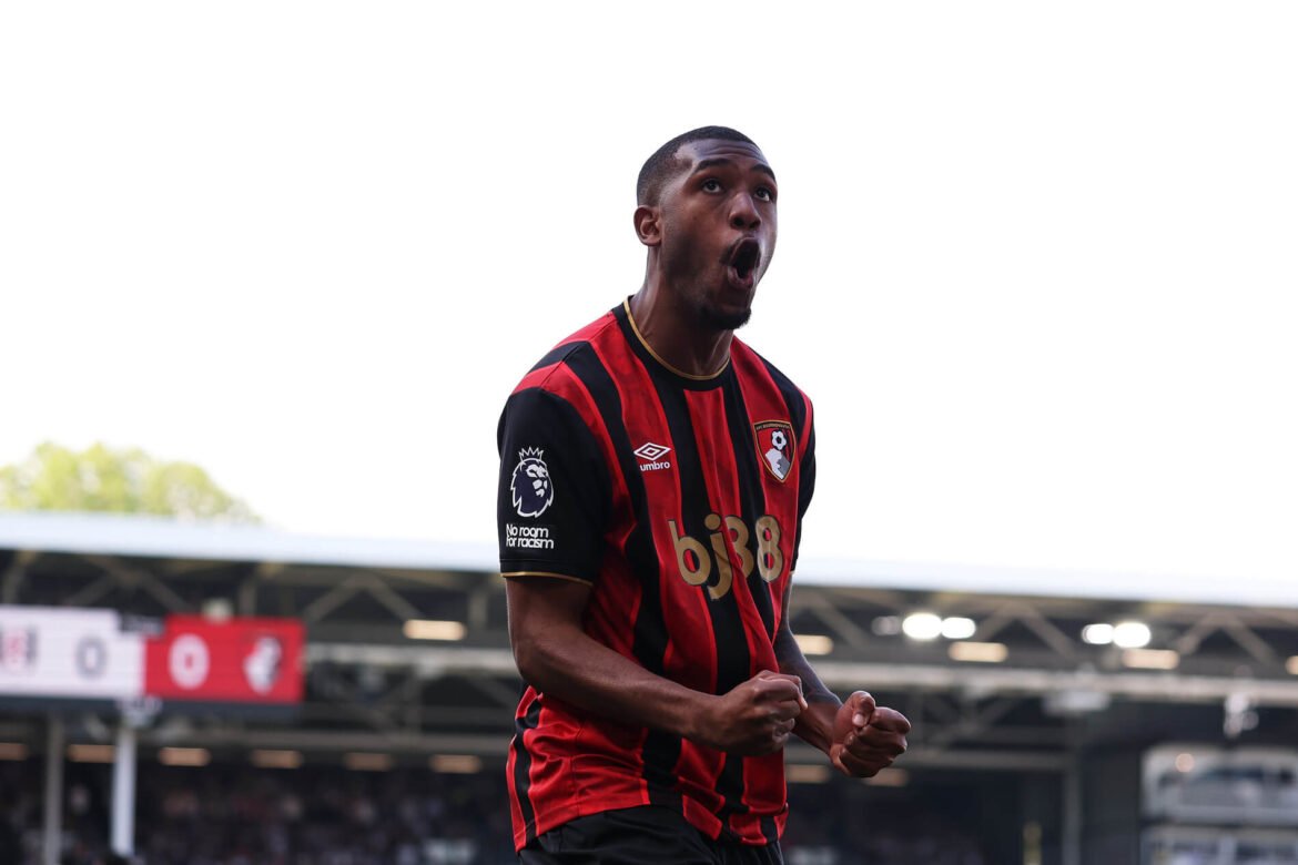 Al-Hilal busca contratar Rayan do Bournemouth para a próxima temporada.