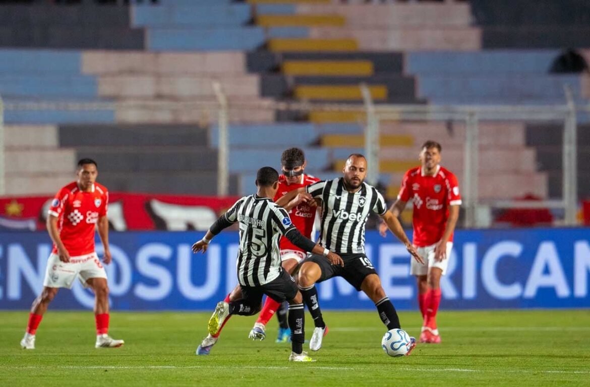 Botafogo sofre derrota em Cusco para o Cienciano