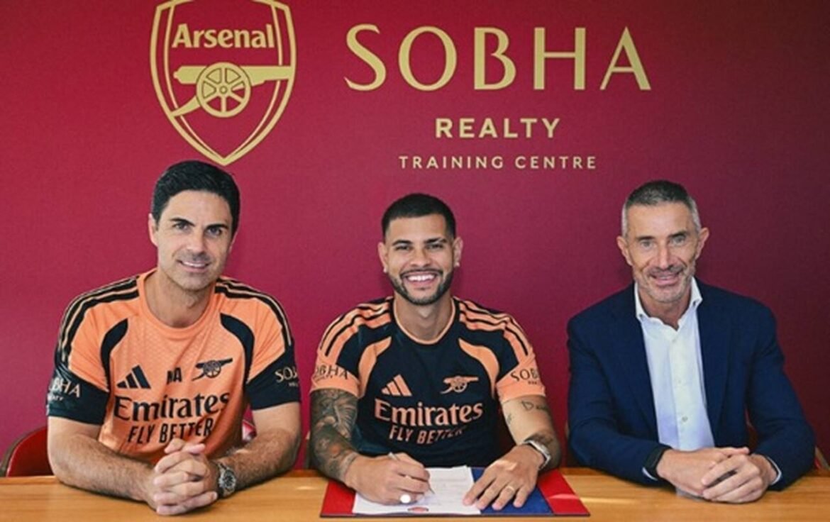 Bruno Guimarães é oficialmente apresentado pelo Arsenal após transferência milionária