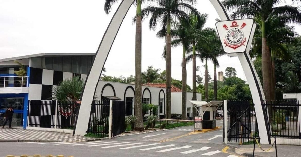 Corinthians Afasta Conselheiro Após Ocorrência de Invasão no Parque São Jorge