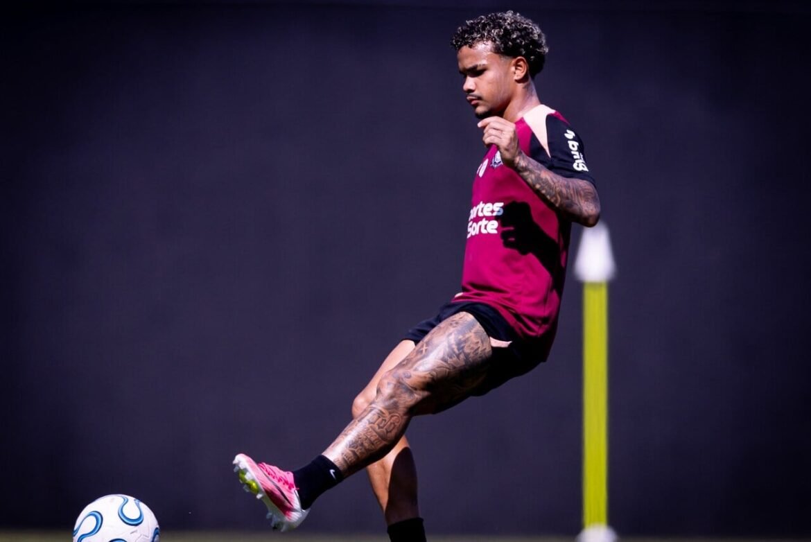 Corinthians retoma treinamentos para confronto crucial contra o Rosario Central