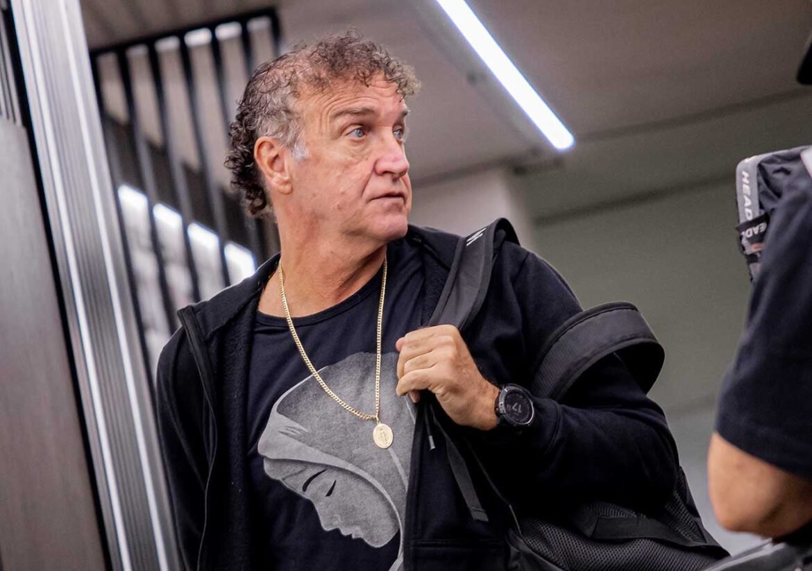 Cuca descarta saída do Santos: "Não é a solução para os desafios"