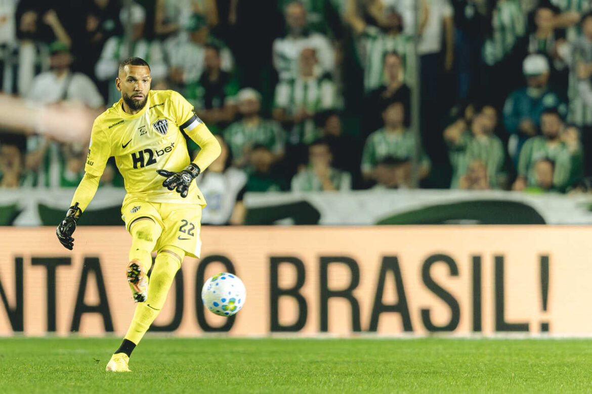 Everson celebra classificação do Atlético: "Vestiário está em festa"
