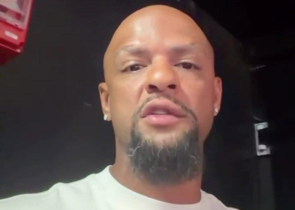 Felipe Melo desmente interesse do Fluminense, mas afirma estar pronto para novos desafios