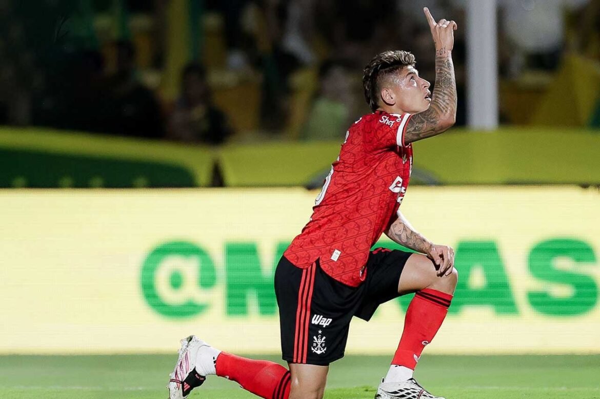 Flamengo Diversifica Estratégias para Enfrentar o Cruzeiro