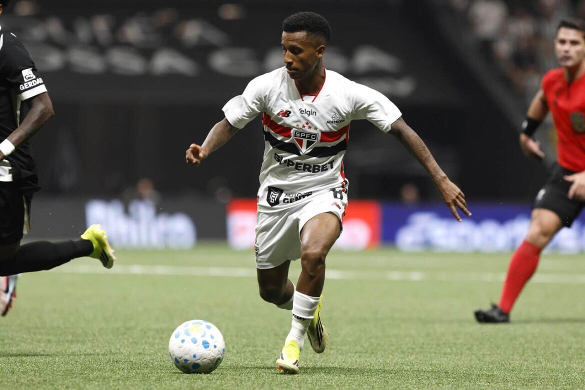 Marcos Antônio se desculpa com a torcida do São Paulo após mais um revés