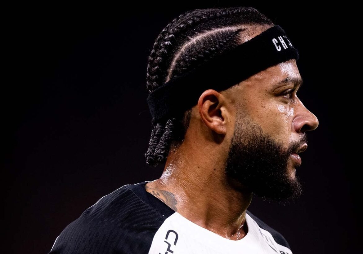 Novela Depay se prolonga no Corinthians com desfalques e desafios na Libertadores