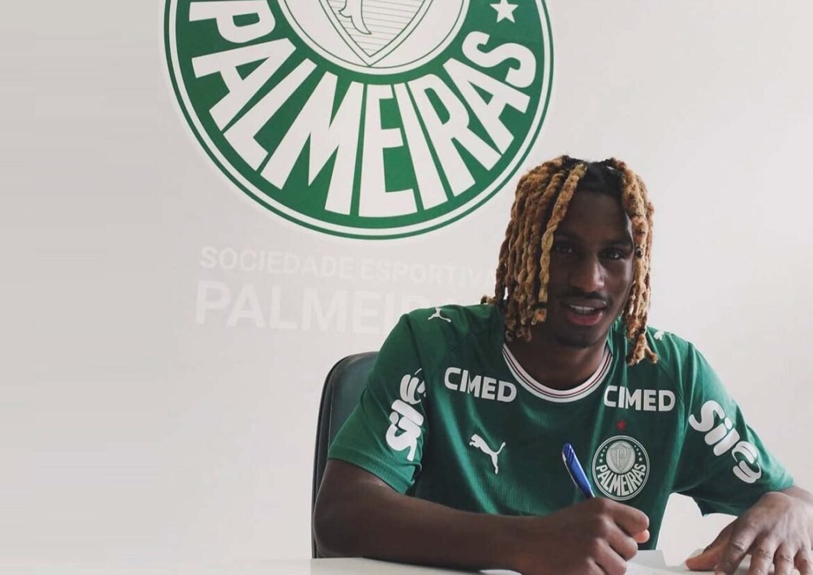 Palmeiras fecha acordo para trazer promissor jovem português para as categorias de base