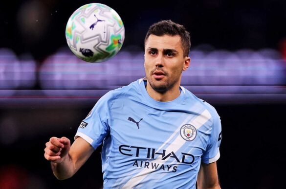 Rodri considera se juntar ao Barcelona enquanto futuro no Real permanece incerto