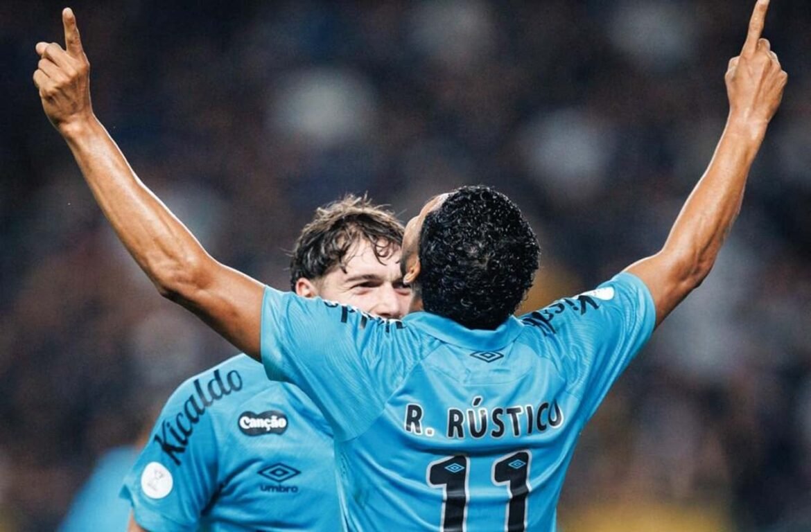 Rony Comemora Classificação do Santos em Sua Cidade Natal: 'Uma Noite Inesquecível'