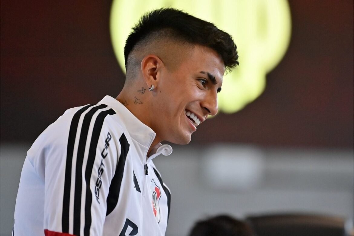 Thiago Almada comemora sua transferência para o River Plate: “Um sonho se tornando realidade”