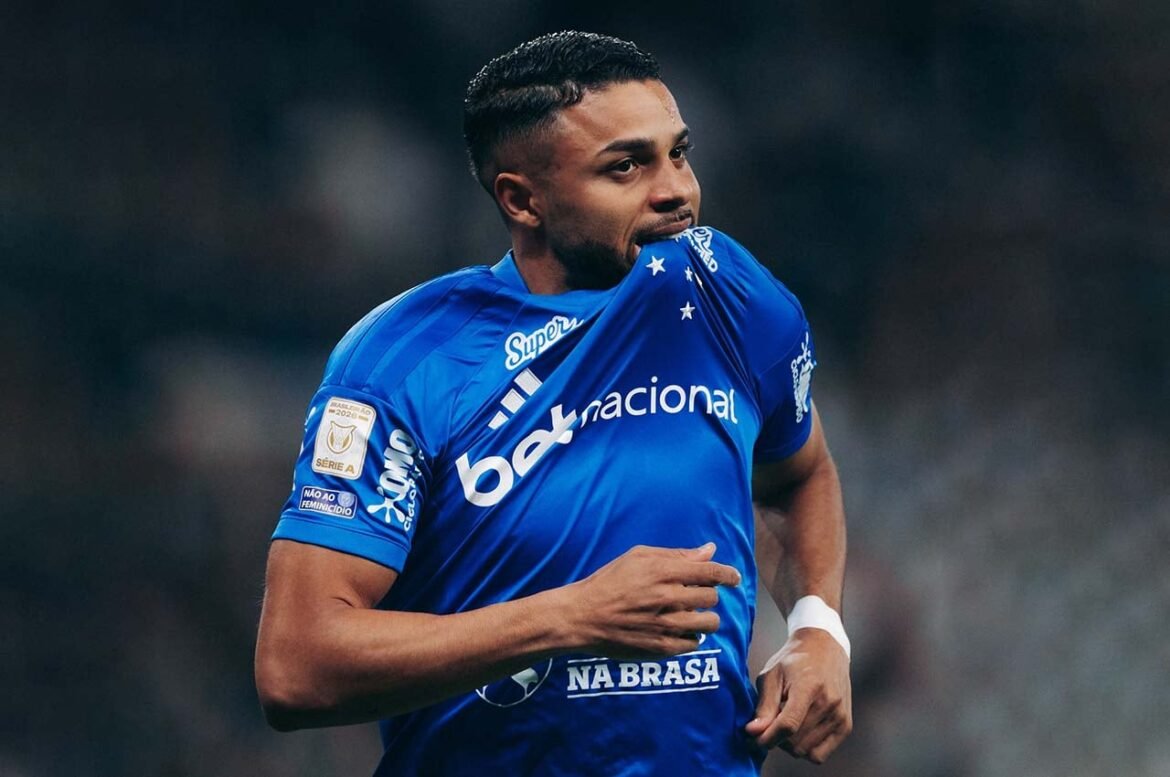 Wanderson comemora gol crucial e destaca a força do grupo do Cruzeiro: 'Equipe unida'